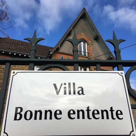 Villa Bonne Entente Donchery Exteriör bild